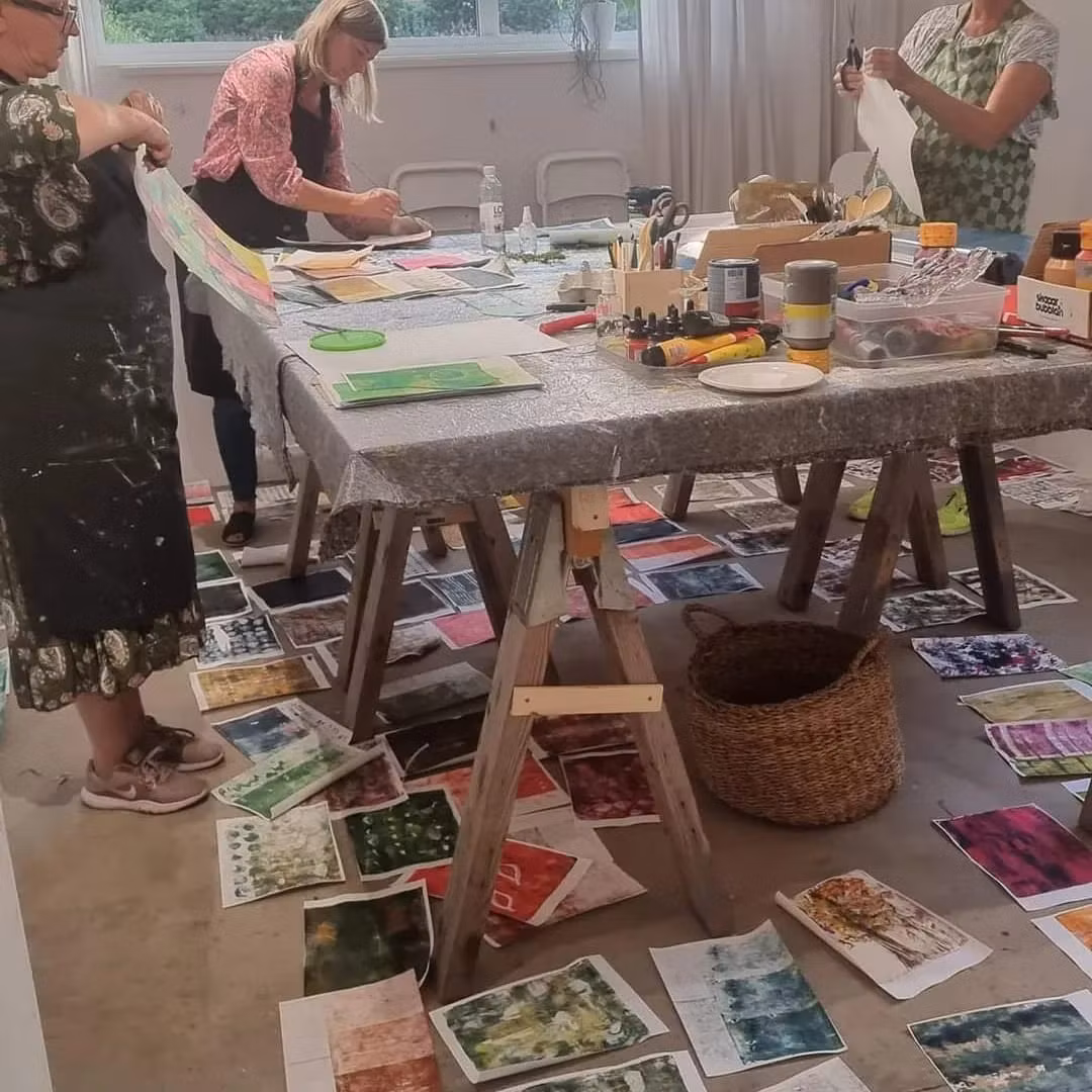 Collage & Vernissage 8/1-5/2