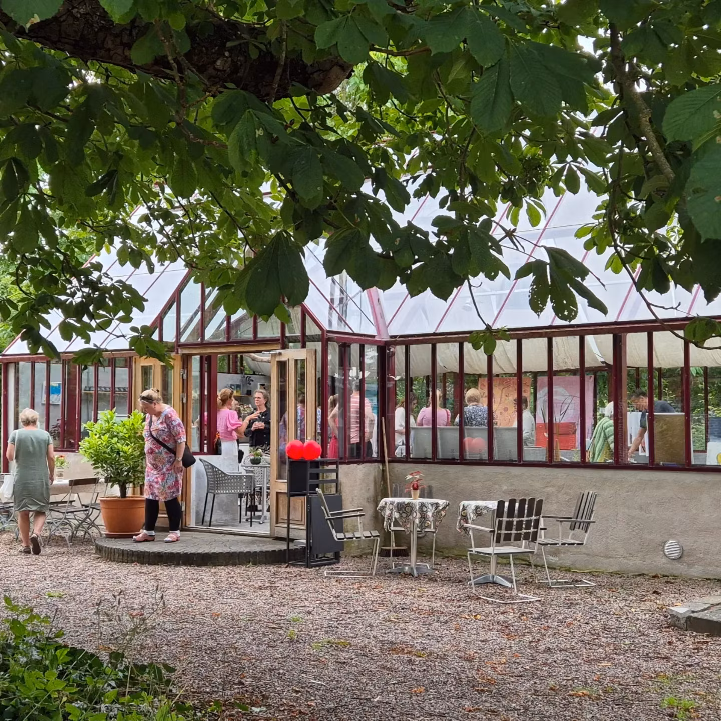 Collage & Vernissage 8/1-5/2