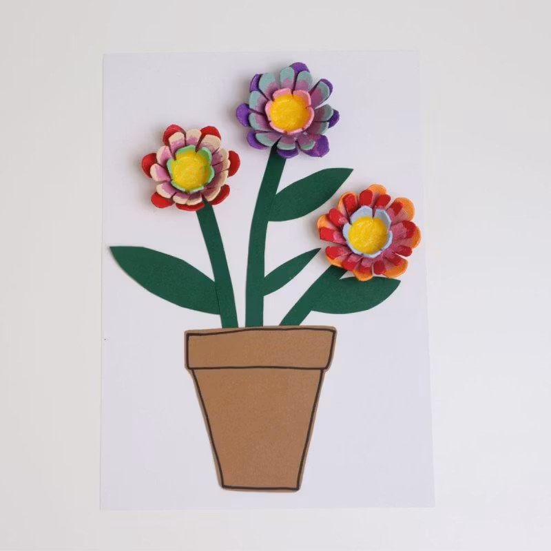 Pyssla blommor av äggkartong