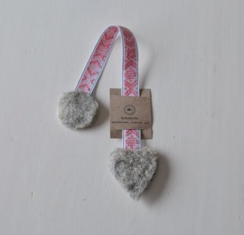 Bokmärke rosa band