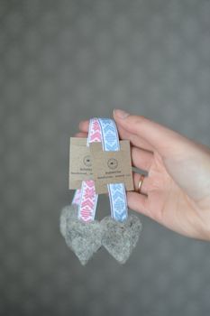 Bokmärke rosa band