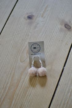 Silverpläterade örhängen