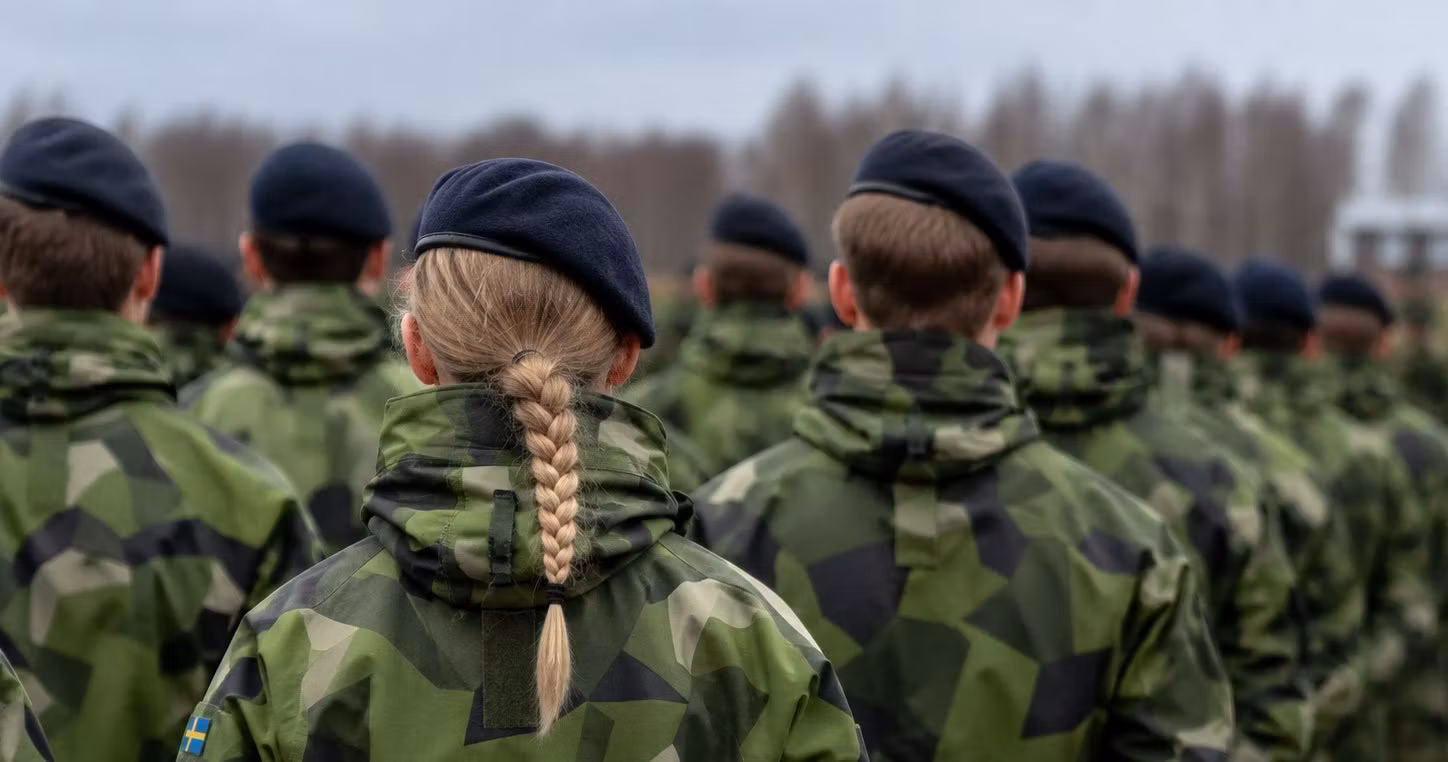 De får inte lämna landet om kriget kommer till Sverige