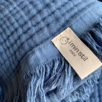 Babyfilt i muslin blå (barntäcke) 90x110cm