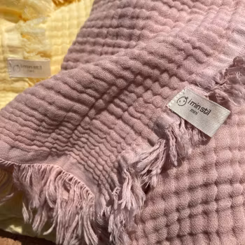 Babyfilt i muslin rosa (barntäcke) 90x110cm