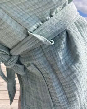 Badrock i muslin med huva (mint)