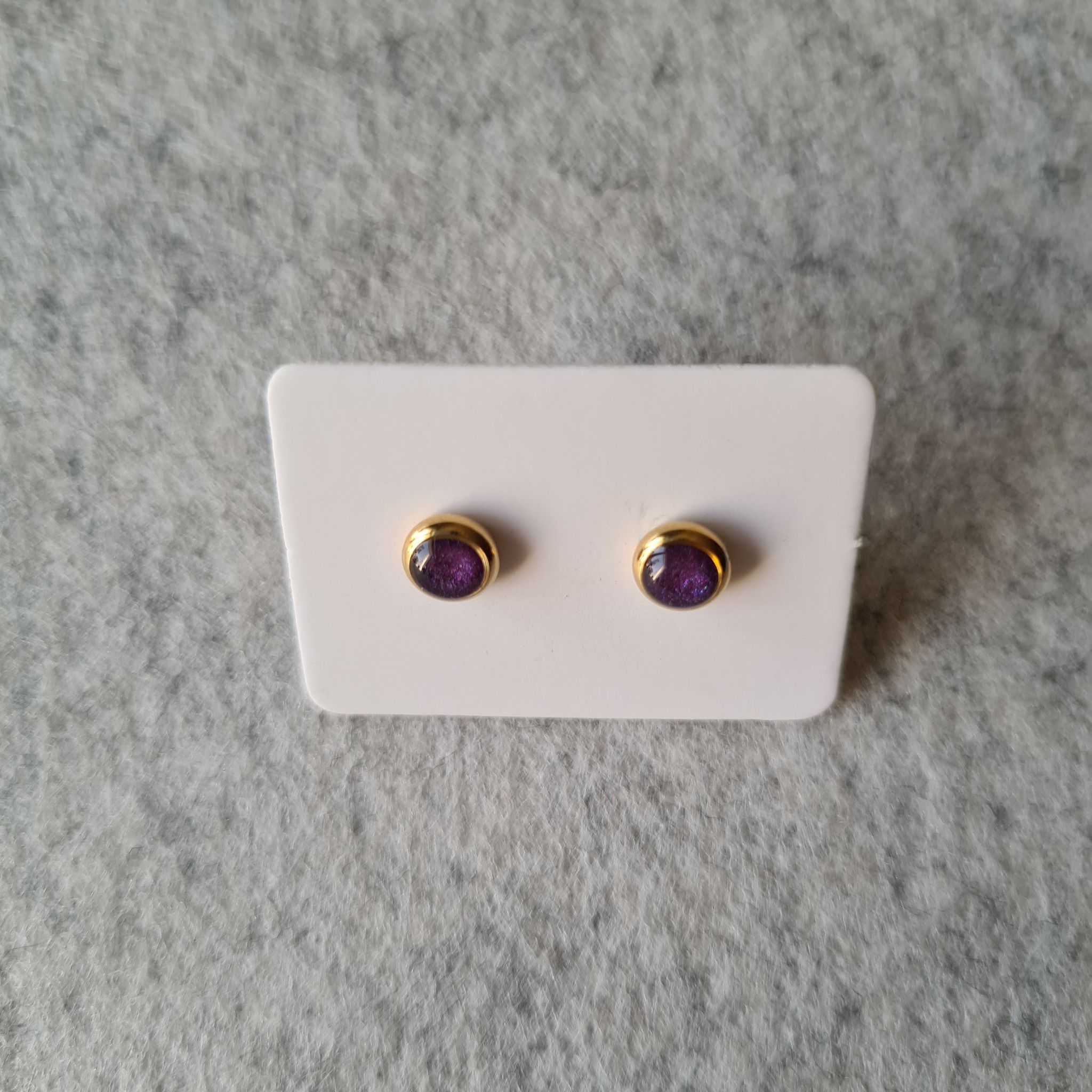 Örhänge MINI guld - lila (6 mm)