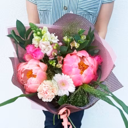 Blomsterbud  - Fröken Färg Mors Dag PION mellan