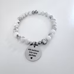 Armband med egen text