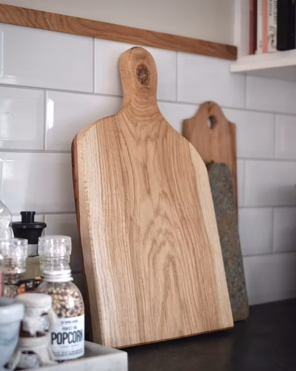 Skärbräda i ek med handtag SÅLD