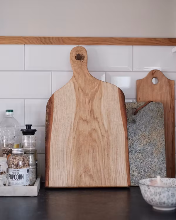Skärbräda i ek med handtag SÅLD