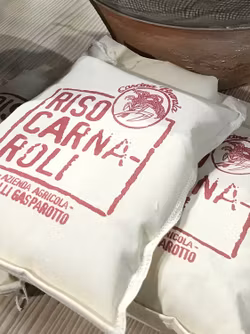 Carnaroliris 1 kg i tygpåse.