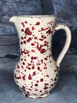 Handgjord kanna 22 cm. Spruzzi. Mörkröd.