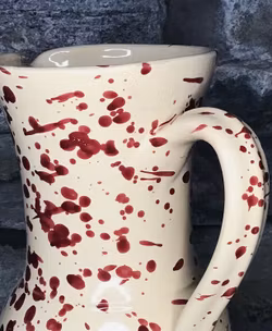 Handgjord kanna 22 cm. Spruzzi. Mörkröd.