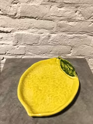 Fat 24 cm. Gult.