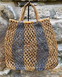 Crochet stråväska. Blå/natur.