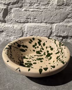 Handgjord skål 15 cm. Spruzzi. Flaskgrön.