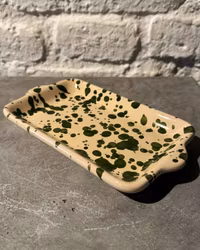 Handgjord rektangulärt fat 18 cm. Spruzzi. Flaskgrönt.