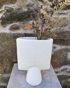 Vas 27cm. Vit.