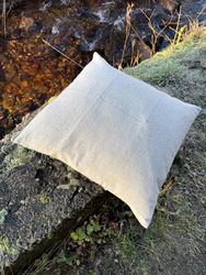 Kudde linne/bomull 45 x 45 cm. Beige.