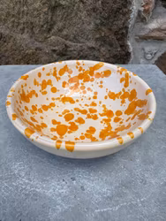 Handgjord skål 12,5 cm. Spruzzi. Ockragul.