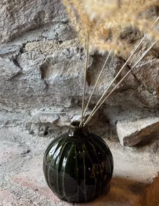 Vas 11 cm. Olivgrön,