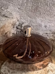 Oljelampa ellipse 10 cm. Bronsfärg med vågmönster.