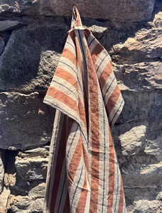 Handduk linne. Randig roströd.