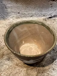 Kaffe-/temugg 10 cm. Rustikt dekorerad.