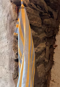 Handduk linne. Randig gul/blå.