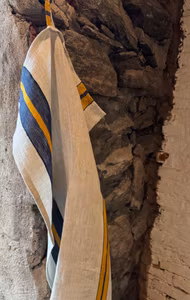 Handduk linne.Randig blå/grå/gul.