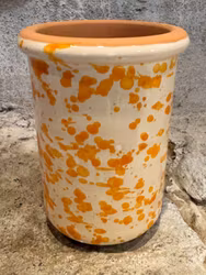 Handgjord krus 15 cm. Spruzzi. Ockragult.