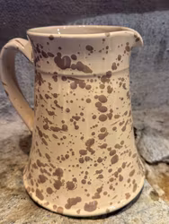 Handgjord kanna 18 cm. Spruzzi. Ljusbrun.