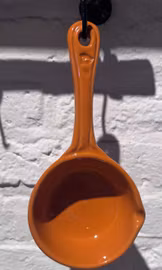 Skopa i glaserad keramik 21 cm. Terracotta.