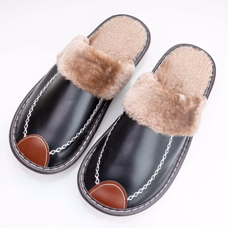 Warme pantoffels (zwart)