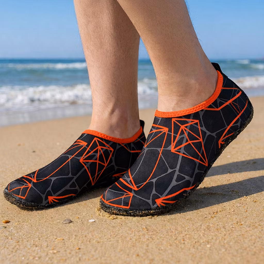 Waterschoenen (zwart & rood)