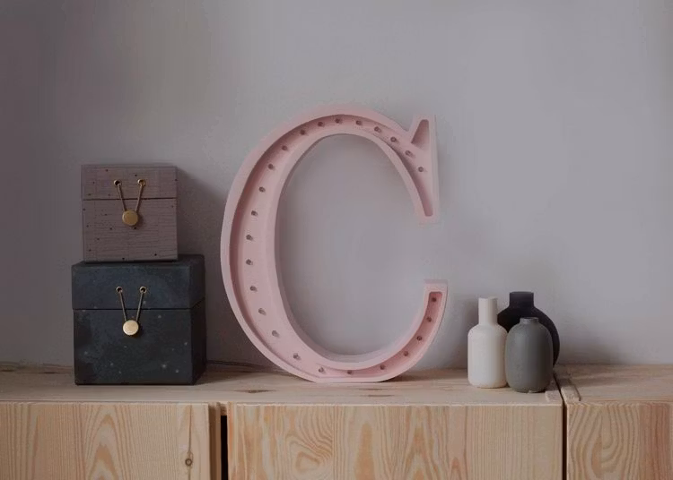 Little Lights Lampe til børneværelset, Bogstav C