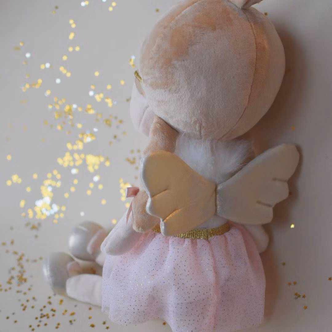 Sovende engel, stor dukke med navn