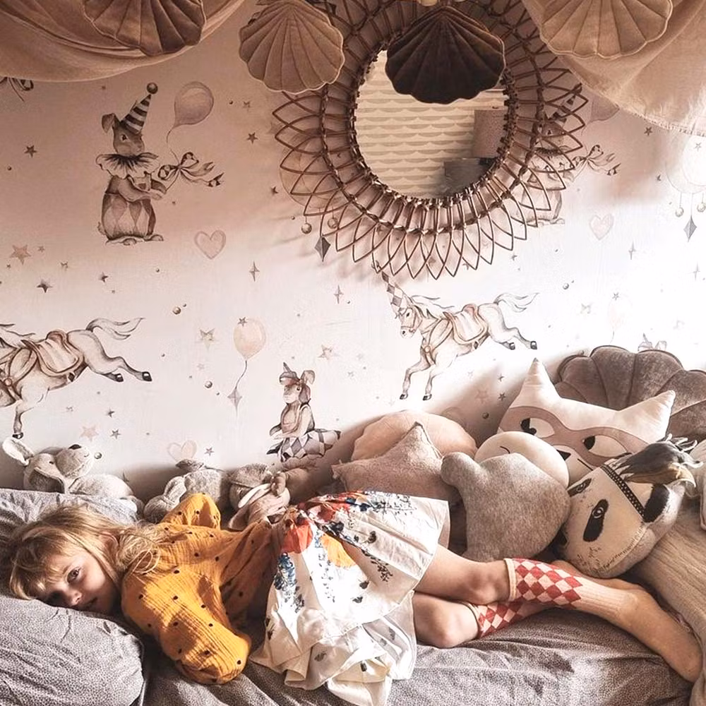 Dekornik, tapet French Toys in the Light Sky