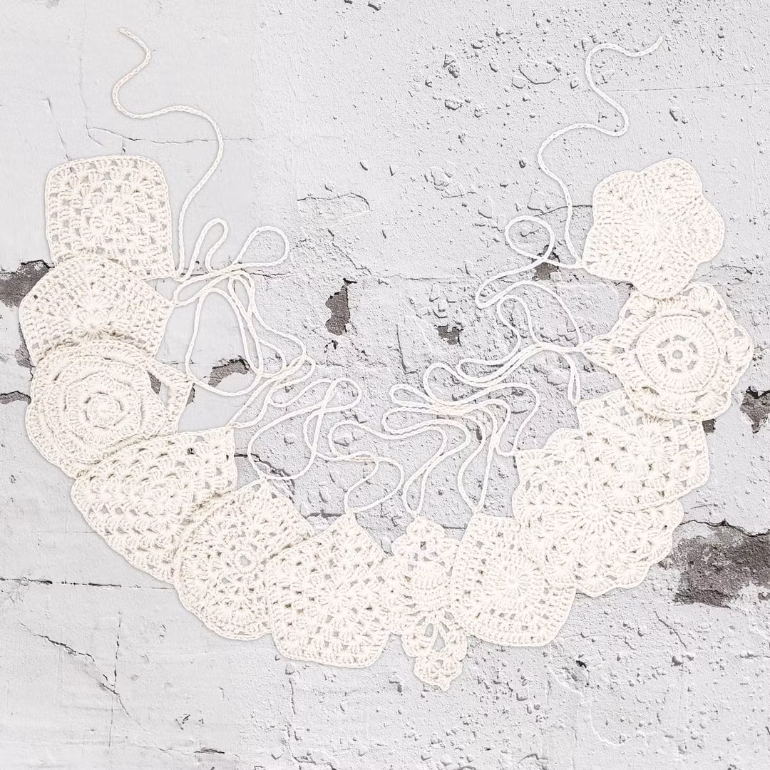 Numero 74, hæklet vimpel til børneværelset, Natural