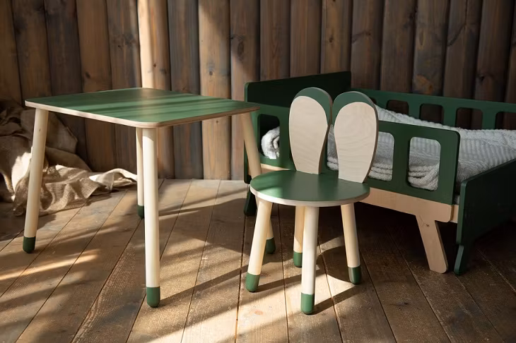 Møbelsæt stol med bord, kanin hvid