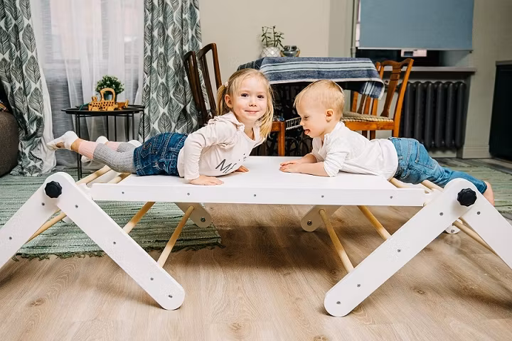 Klatresæt til børneværelset, grå