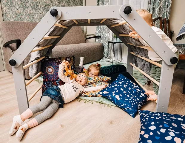 Klatresæt til børneværelset, grå