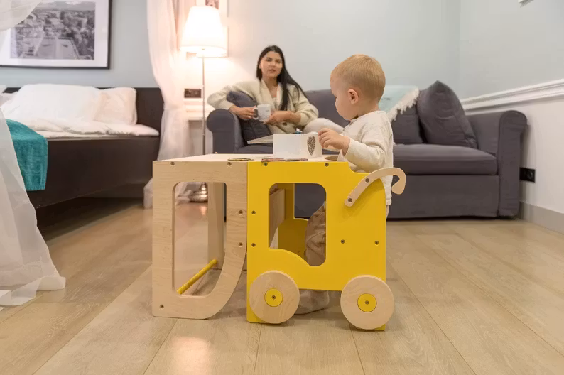 Bygbar læringstårn taburet bil, bumblebee/natur
