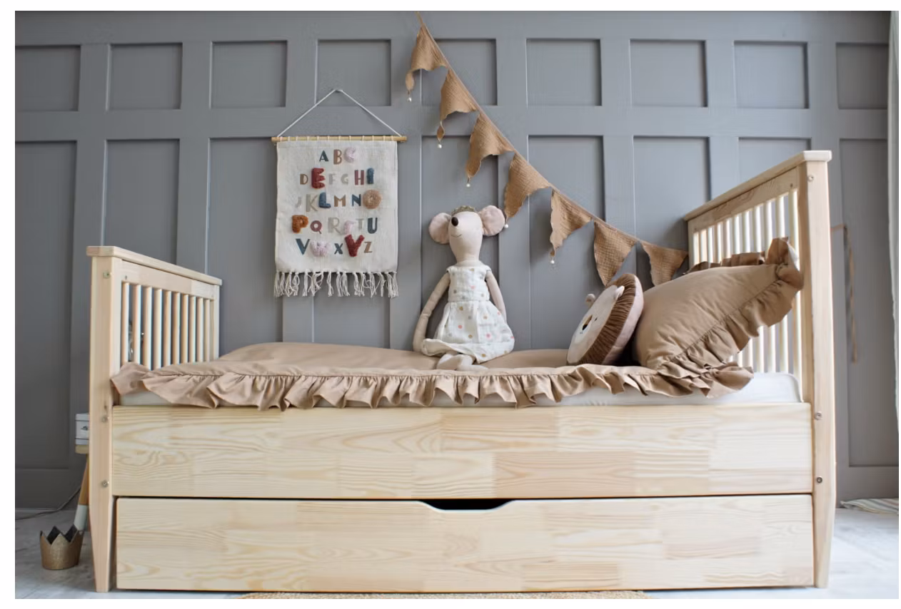 Børneseng Marita med opbevaring