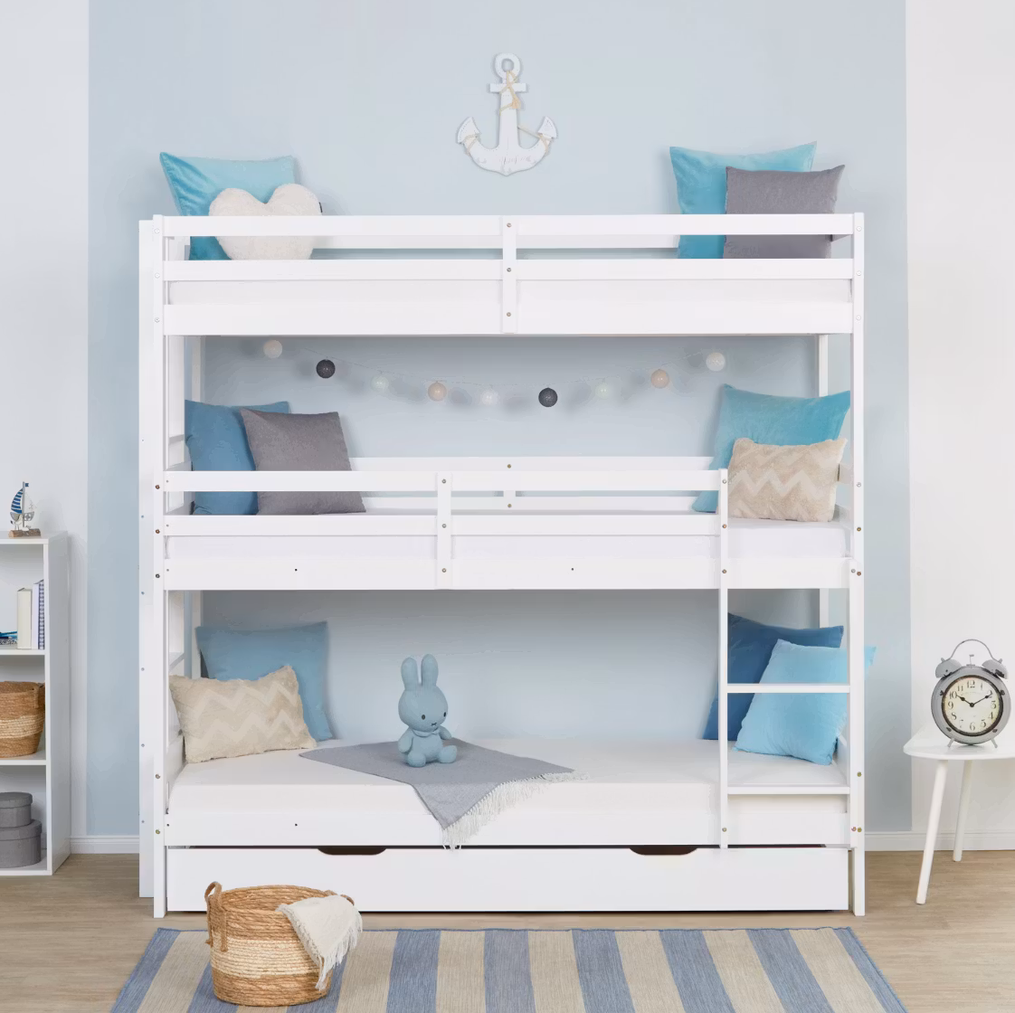 Hvid køjeseng med tre senge 90x200 cm