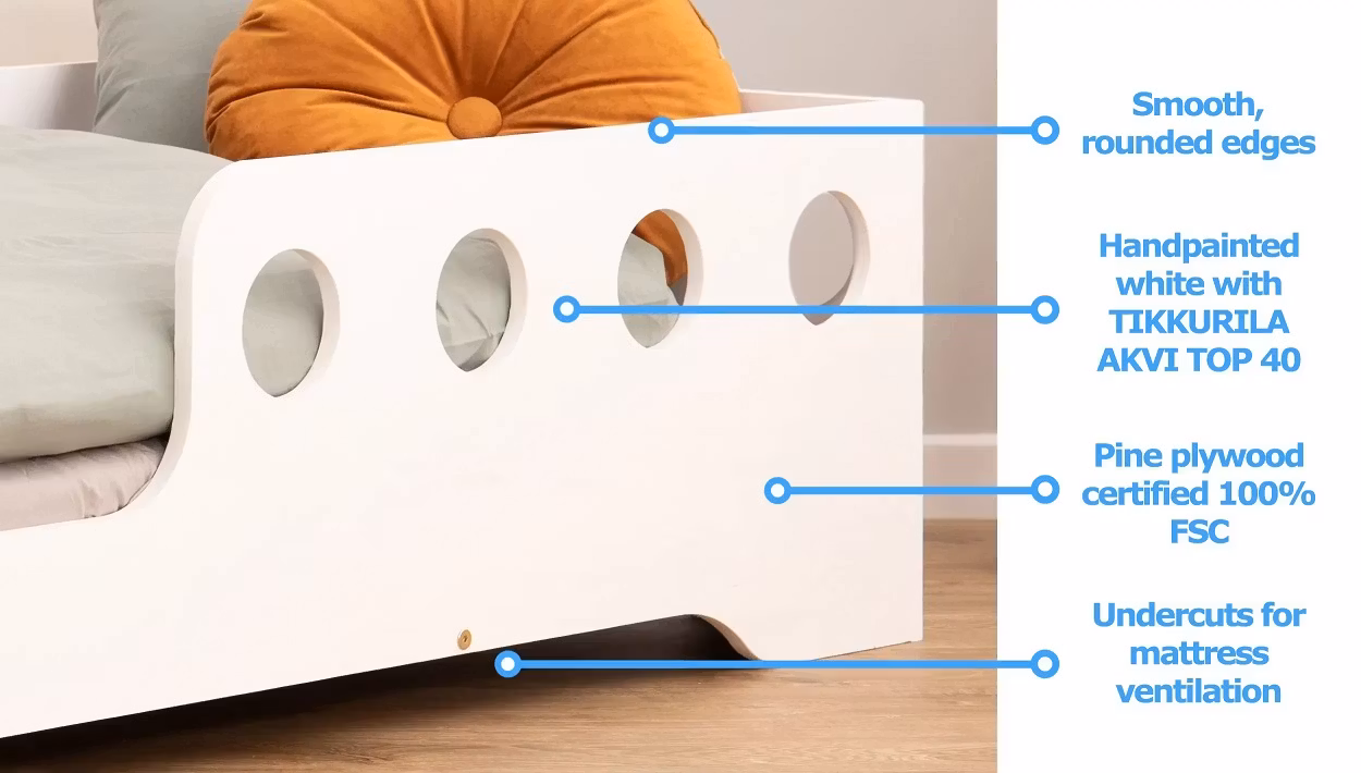 Hvid børneseng, Tura