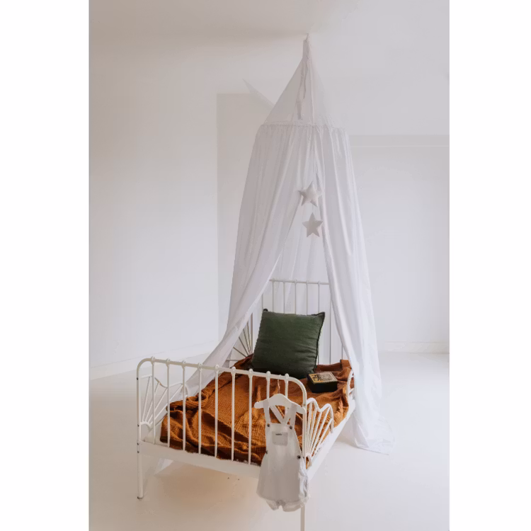 Babylove, Hvid sengehimmel