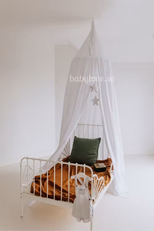 Babylove, Hvid sengehimmel