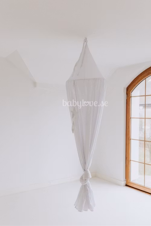 Babylove, Hvid sengehimmel